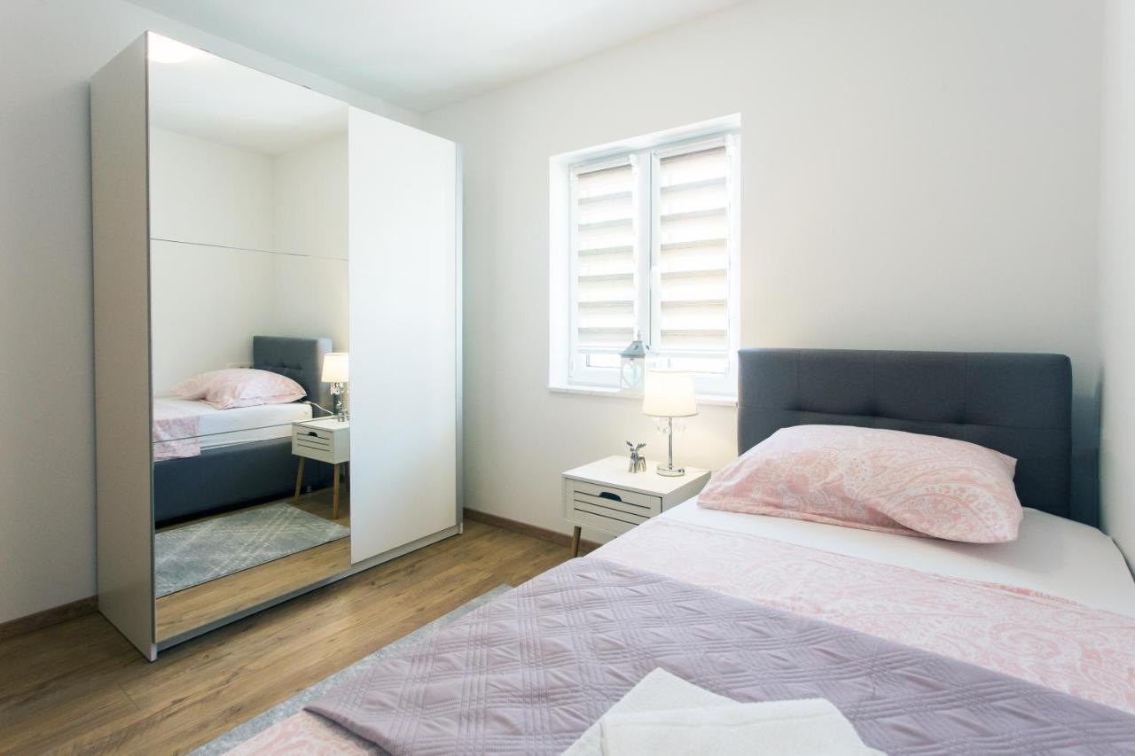 Kaštel Stari Villa Ivano With Sea&Mountain View מראה חיצוני תמונה